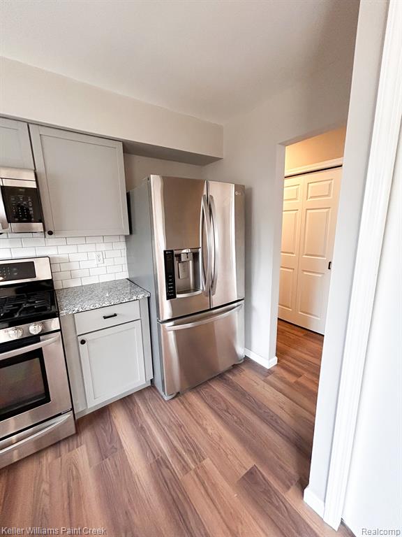 5832 OPALINE Drive, Waterford, MI 48327 — Photo 10