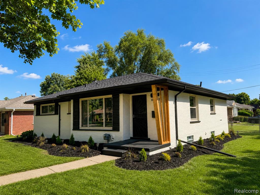 13941 Pearson Street, Oak Park, MI 48237 — Photo 3