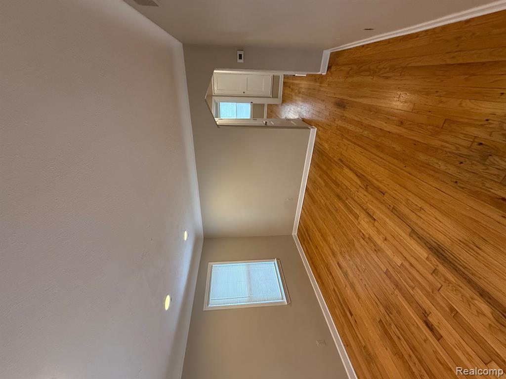 929 PRINCETON Road, Berkley, MI 48072 — Photo 13