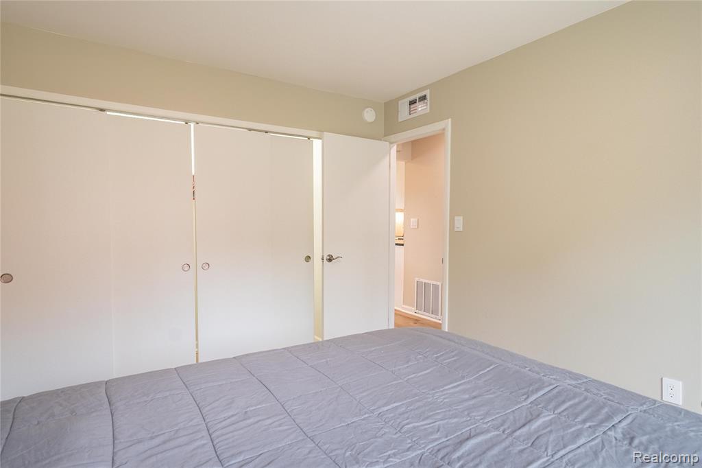 29150 Manchester Street, Westland, MI — Photo 16