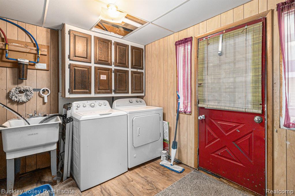 8576 COUNTRY CLUB Drive, Pinckney, MI 48169 — Photo 12