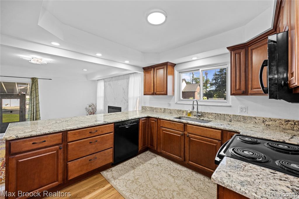 41544 Dequindre Road, Sterling Heights, MI 48314 — Photo 13