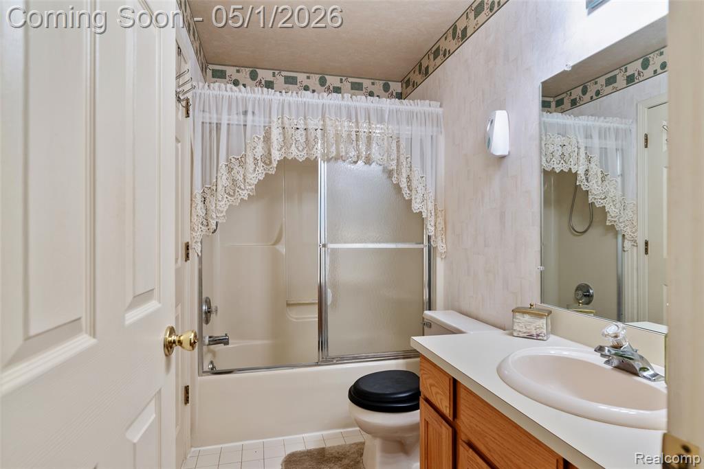766 Challenging Trail, South Lyon, MI 48178 — Photo 17