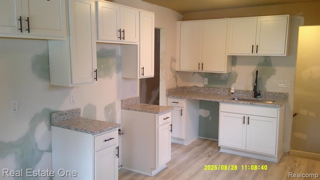 7716 Artesian Street, Detroit, MI 48228 — Photo 19