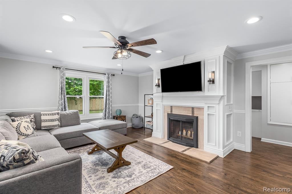 6581 WINDIATE Road, Waterford, MI 48329 — Photo 5
