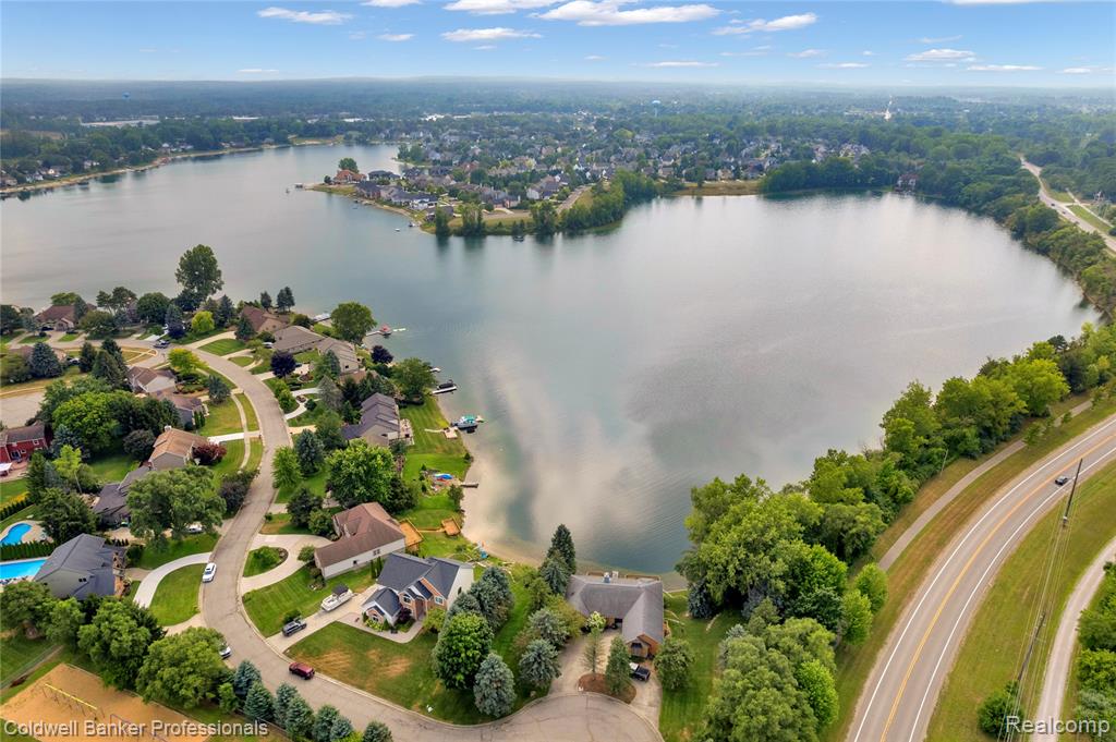 770 Lakes Edge Drive, Oxford, MI 48371 — Photo 43