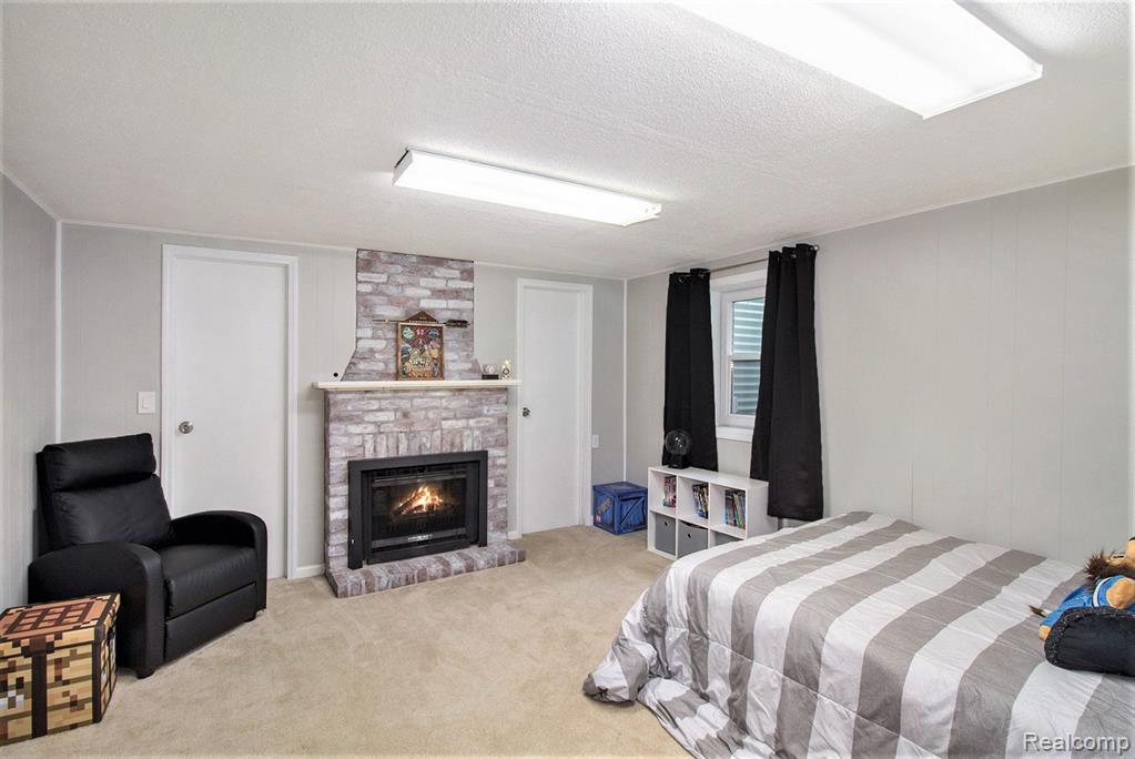 4361 W HIGHLAND Road, Milford, MI 48380 — Photo 11