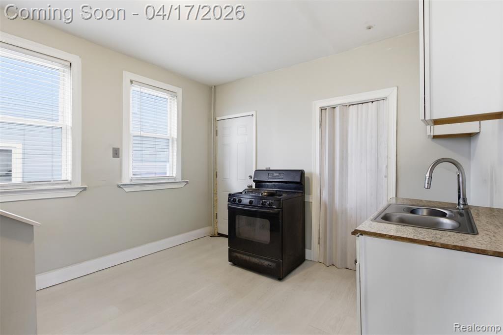 5729 Maxwell Street, Detroit, MI 48213 — Photo 8