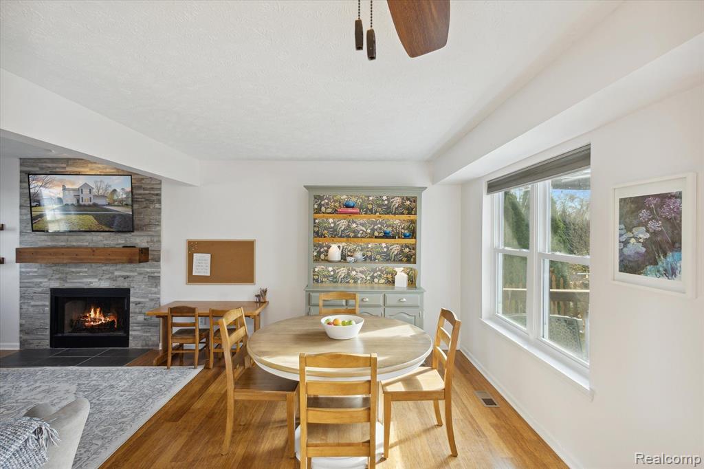 826 CRICKET Crossing, Pinckney, MI 48169 — Photo 7