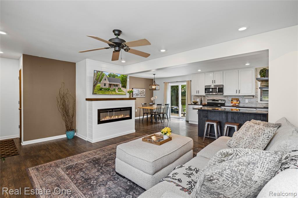 2275 Richwood Road, Auburn Hills, MI 48326 — Photo 12