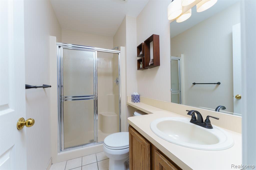 42033 SARATOGA Circle, Canton, MI 48187 — Photo 20