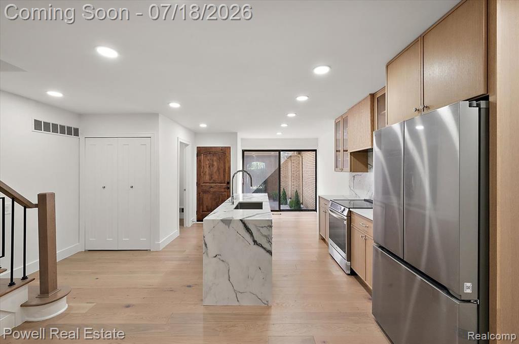1106 Timberview Trail, Bloomfield Hills, MI 48304 — Photo 16