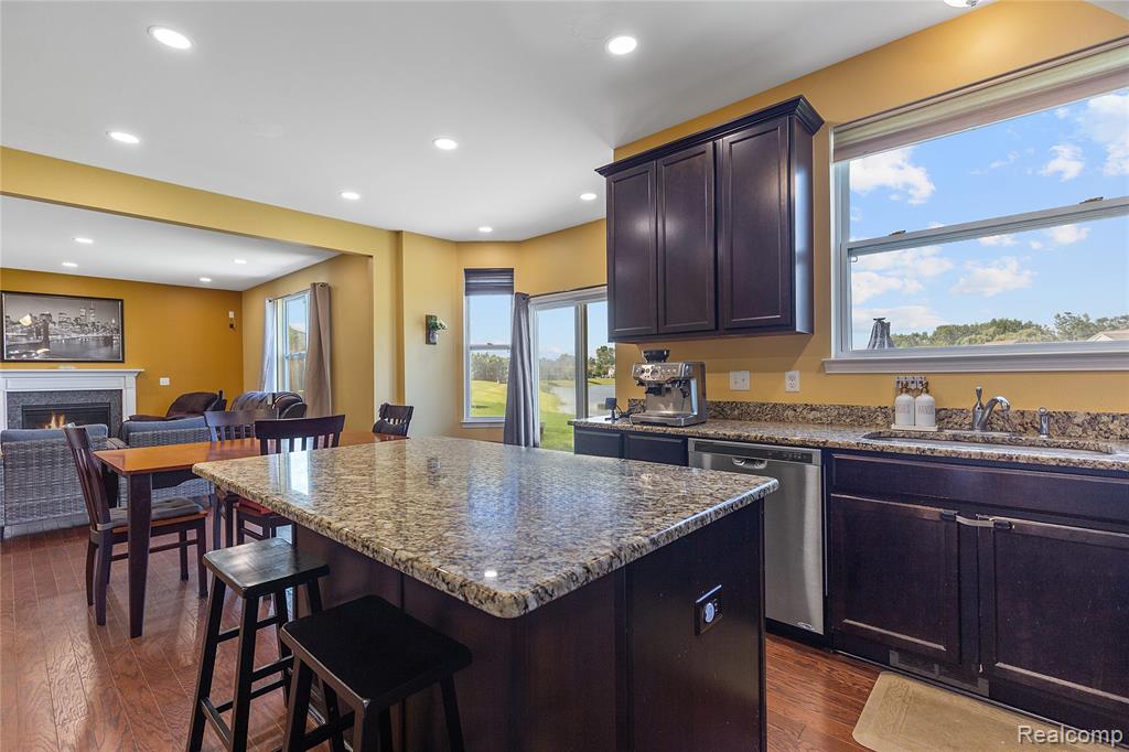 28547 Oakmonte Circle E, New Hudson, MI 48165 — Photo 5