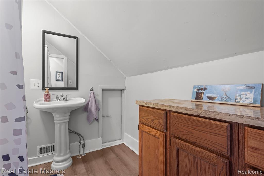 1303 BEARD Street, Port Huron, MI 48060 — Photo 20