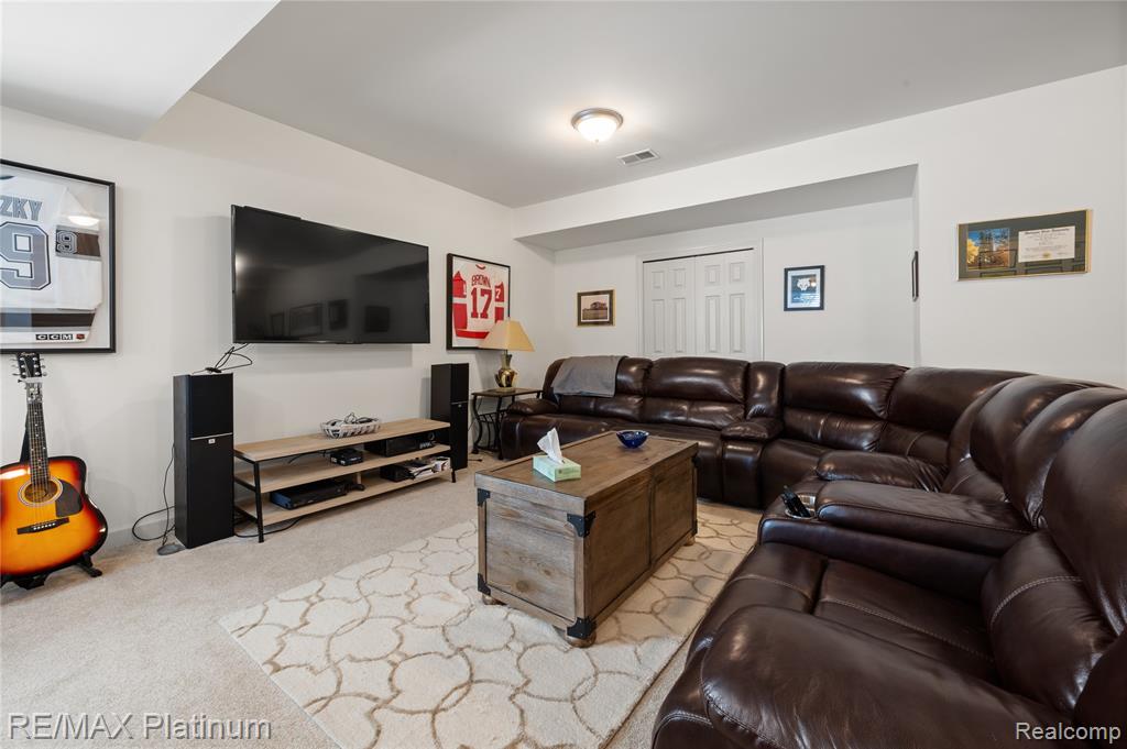 8209 Lee Road, Brighton, MI 48116 — Photo 17