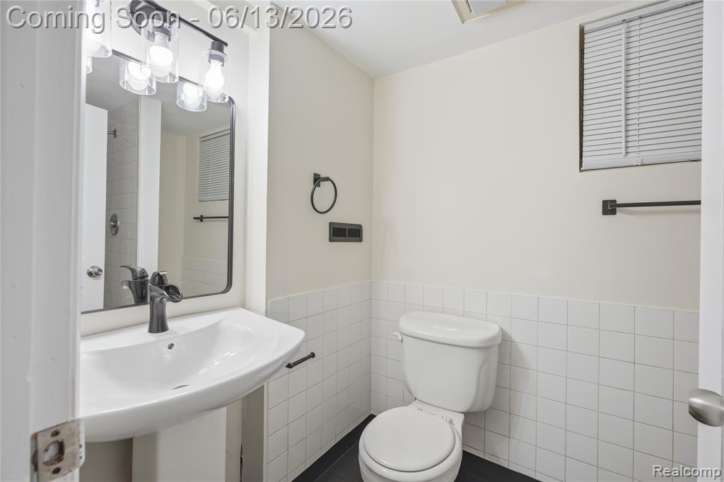 640 Martin Luther King Jr Boulevard S, Pontiac, MI 48341 — Photo 29