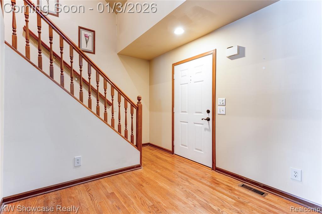 836 N Main Street, Milford, MI 48381 — Photo 9