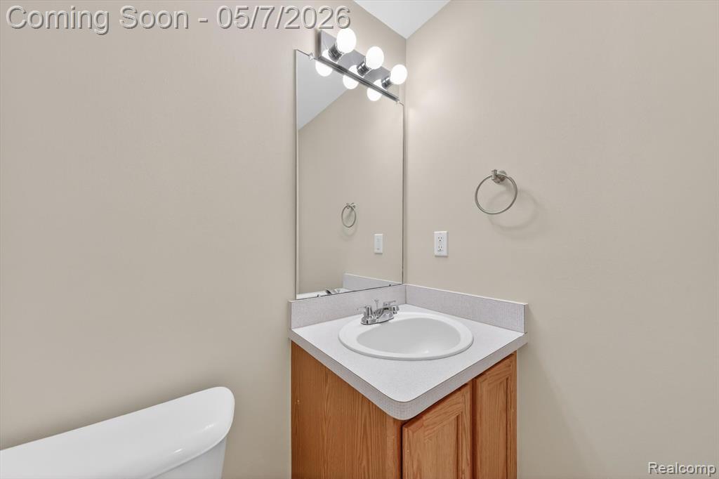 43027 Strand Drive, Sterling Heights, MI 48313 — Photo 26