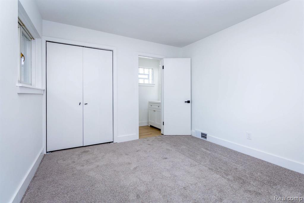 24865 Ridgecroft Avenue, Eastpointe, MI 48021 — Photo 14