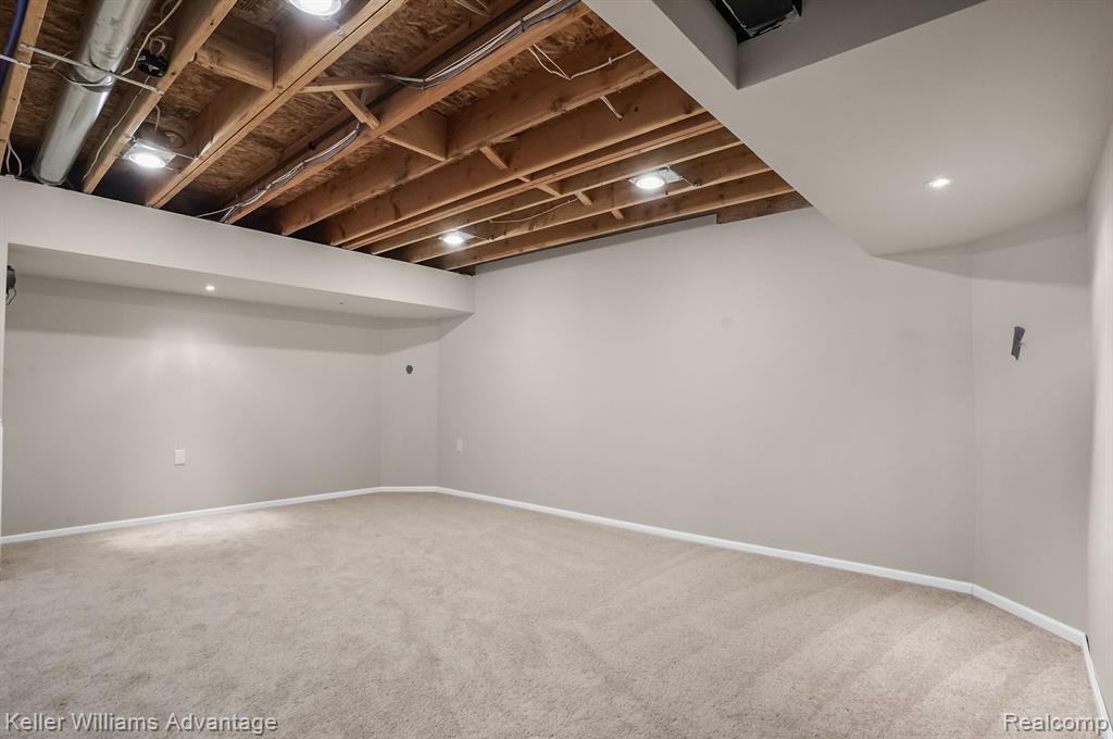 54933 BRENTWOOD Drive, South Lyon, MI 48178 — Photo 30