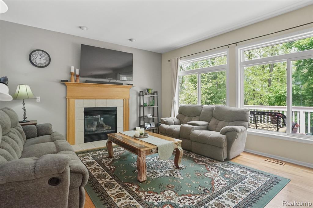 13698 Webbs Shore Drive, Gregory, MI 48137 — Photo 31