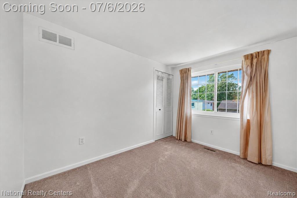 6611 Paul Revere Lane, Canton, MI 48187 — Photo 18