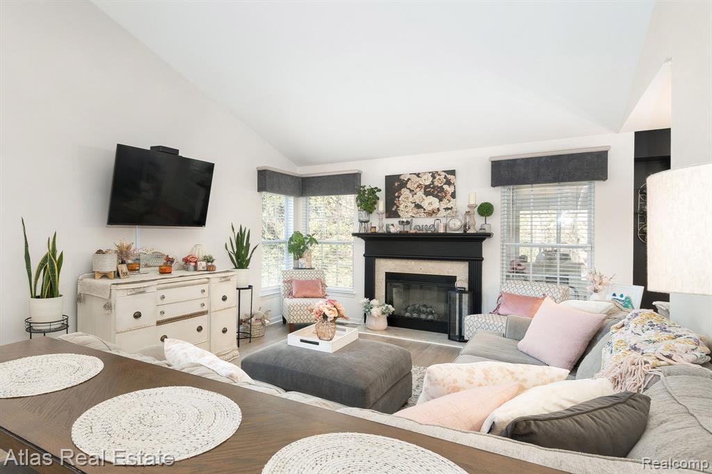 5864 Augusta Lane, Grand Blanc, MI 48439 — Photo 15