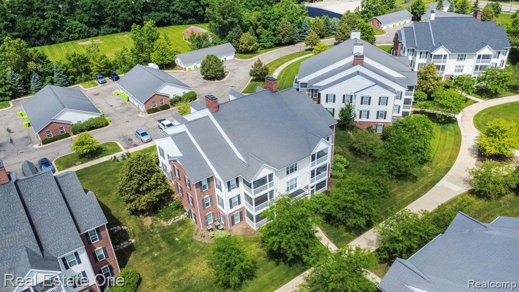 934 W Summerfield Glen Circle, Ann Arbor, MI 48103 — Photo 36