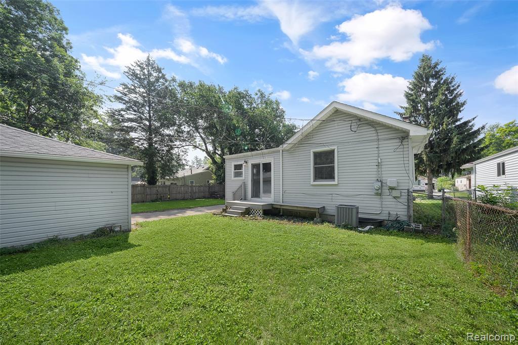567 Roth Boulevard, Clawson, MI — Photo 25