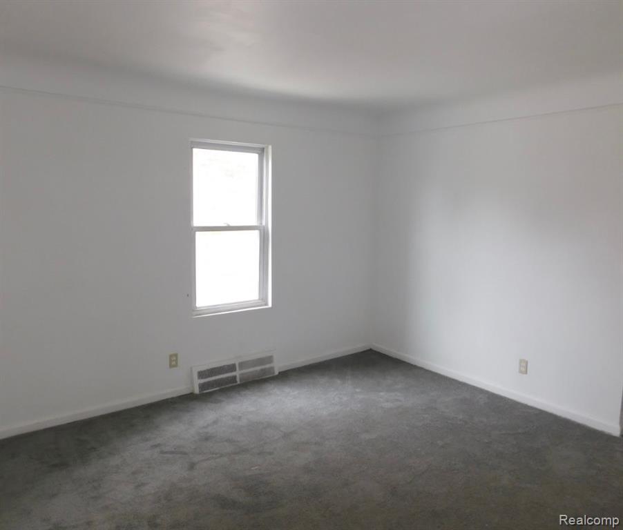 13674 WADSWORTH Street - Photo 4