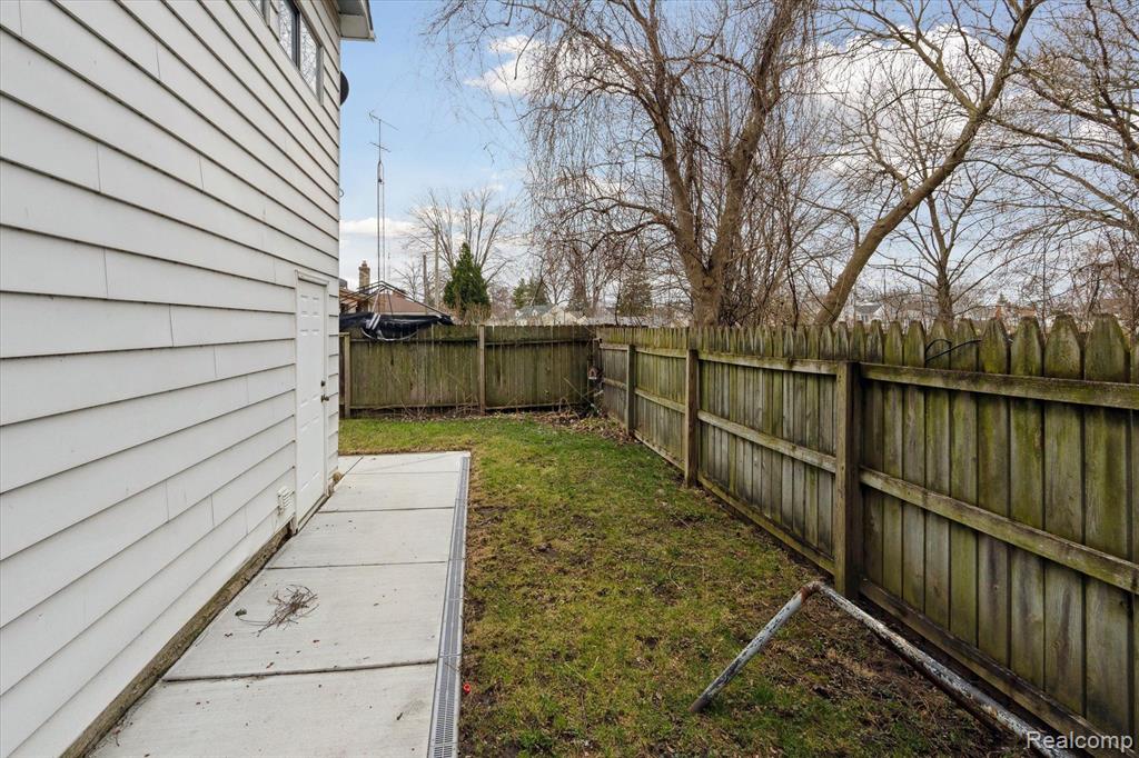 444 S WILLIAM Street, Marine, MI — Photo 22