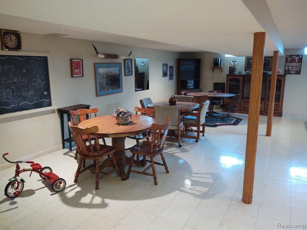 7460 FLICKINGER Drive, Shelby Twp, MI 48317 — Photo 35