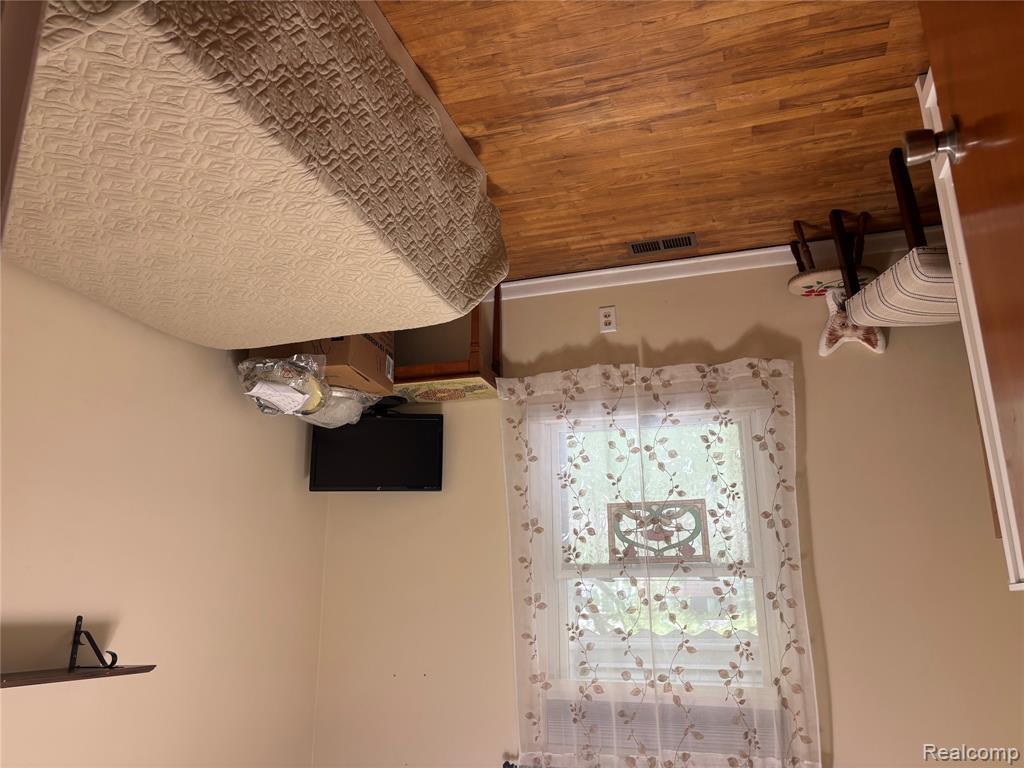 6405 Springdale Dr, Grand Blanc, MI 48439 — Photo 9