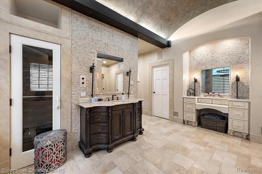 3701 Northwood, West Bloomfield, MI, 48324