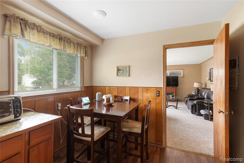 190 Rustic Circle, White Lake, MI — Photo 8