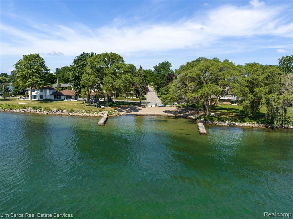 22416 Ardmore Park Drive, Saint Clair Shores, MI 48081 — Photo 36