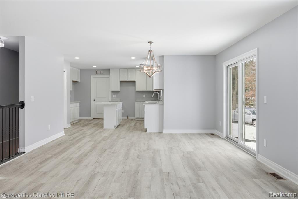 3120 Roma Court, Wixom, MI 48393 — Photo 15
