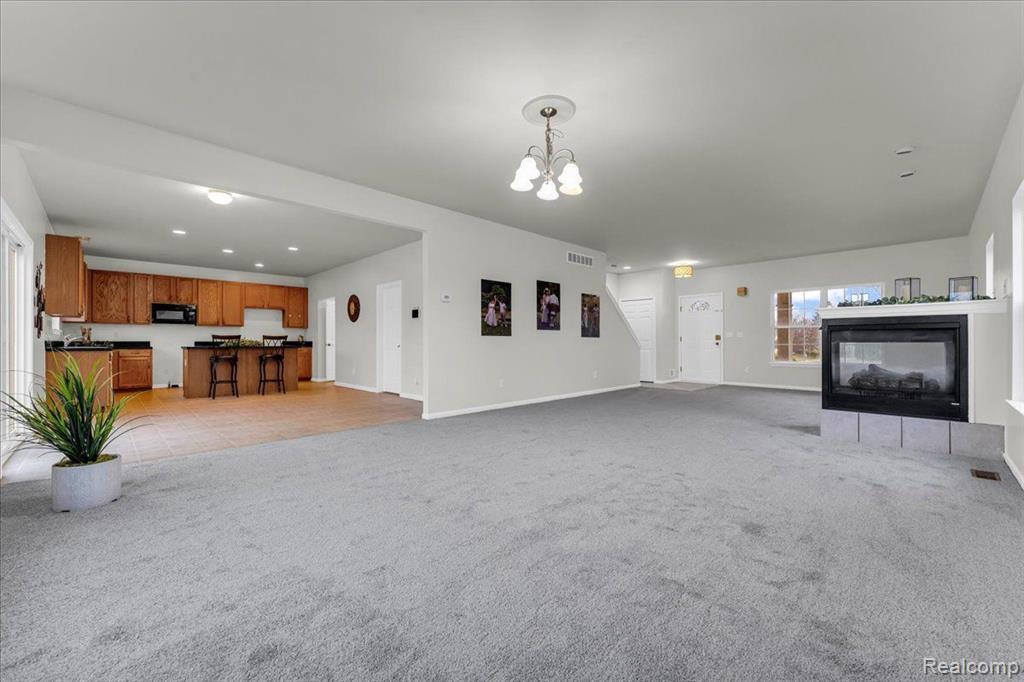 13632 COUNTRY WALK Boulevard, Van Buren, MI 48111 — Photo 9