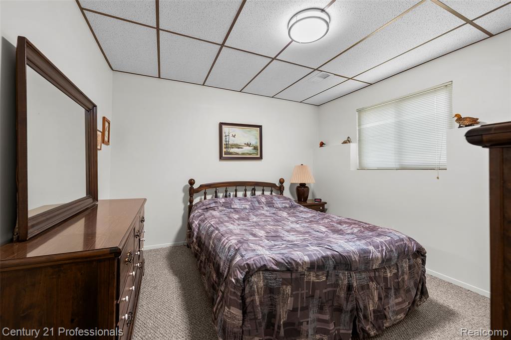 5135 Virgie Lane, West Bloomfield, MI 48324 — Photo 25