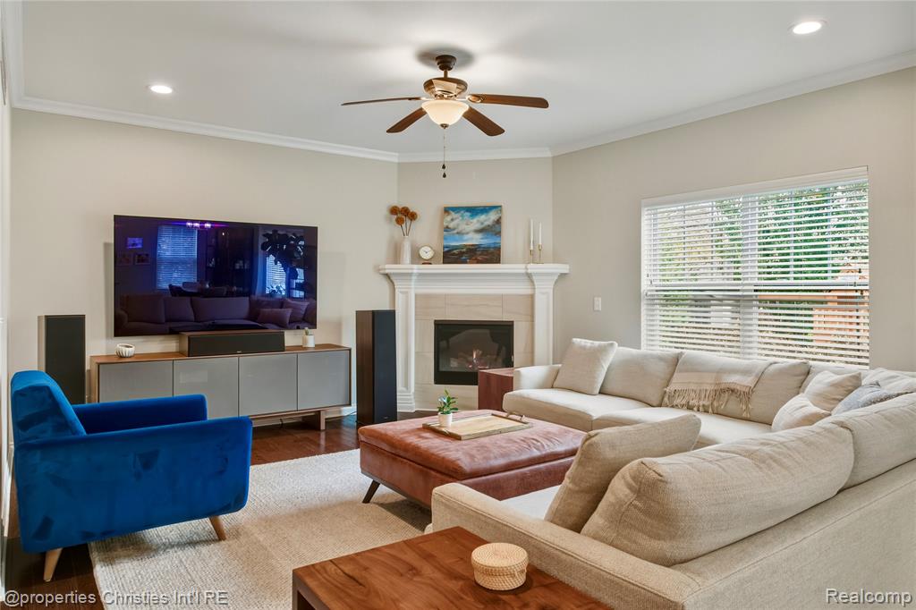 9024 Elmhurst Avenue, Plymouth, MI 48170 — Photo 3