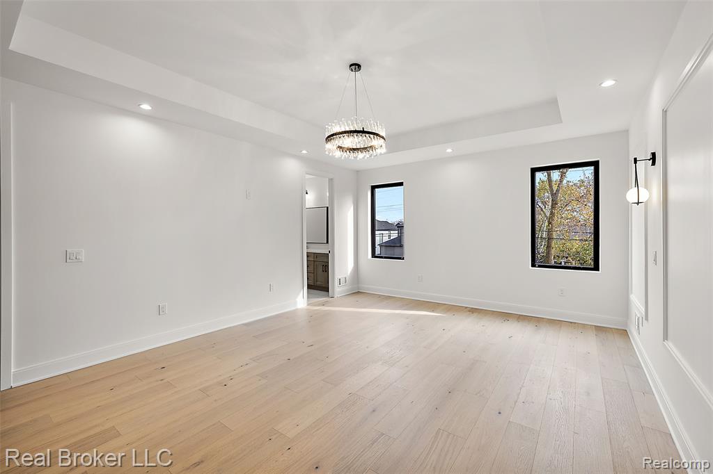 4240 Tonawanda Avenue, Royal Oak, MI 48073 — Photo 55