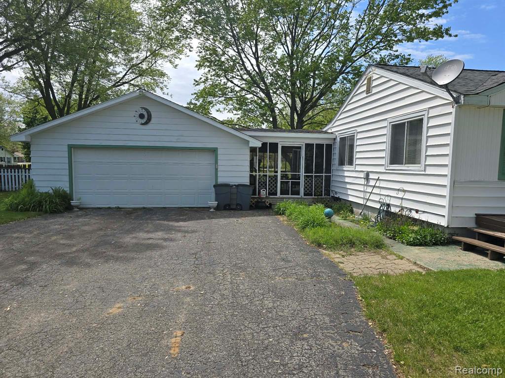 11421 Wing Drive, Clio, MI 48420 — Photo 7
