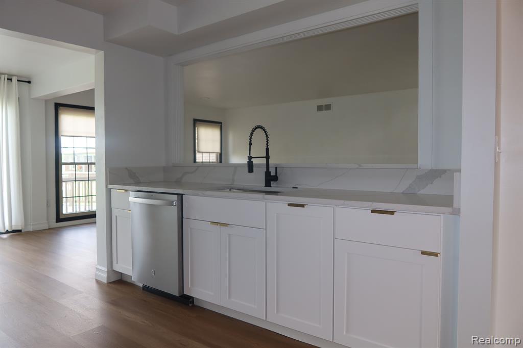 49234 ALMA Court, Shelby Twp, MI 48315 — Photo 15