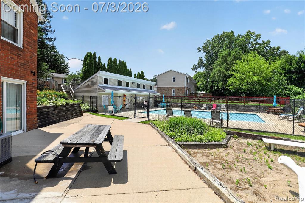 13274 Lake Point Boulevard, Belleville, MI 48111 — Photo 43