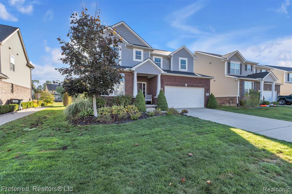28430 Oakmonte Circle E, New Hudson, MI 48165 — Photo 2