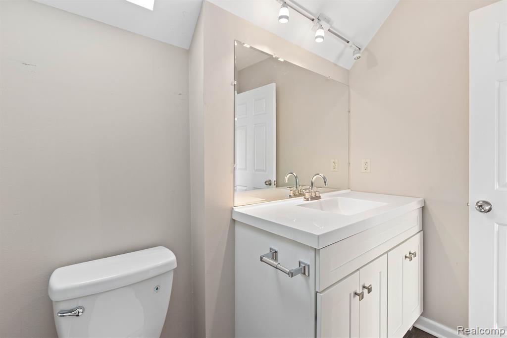 890 Lothrop Road, Detroit, MI 48202 — Photo 19
