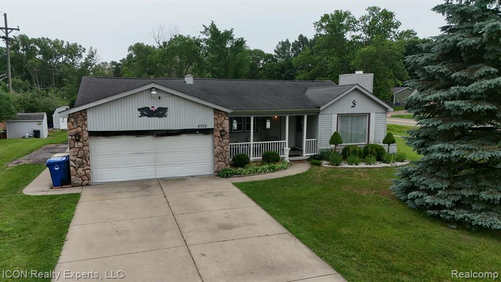 4959 Irwindale Drive, Waterford, MI 48328 — front exterior