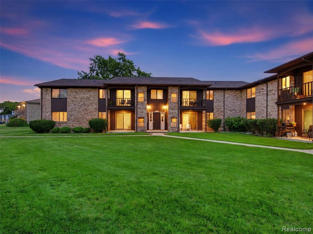 270 E 13 Mile Road, 34, Madison Heights, MI 48071