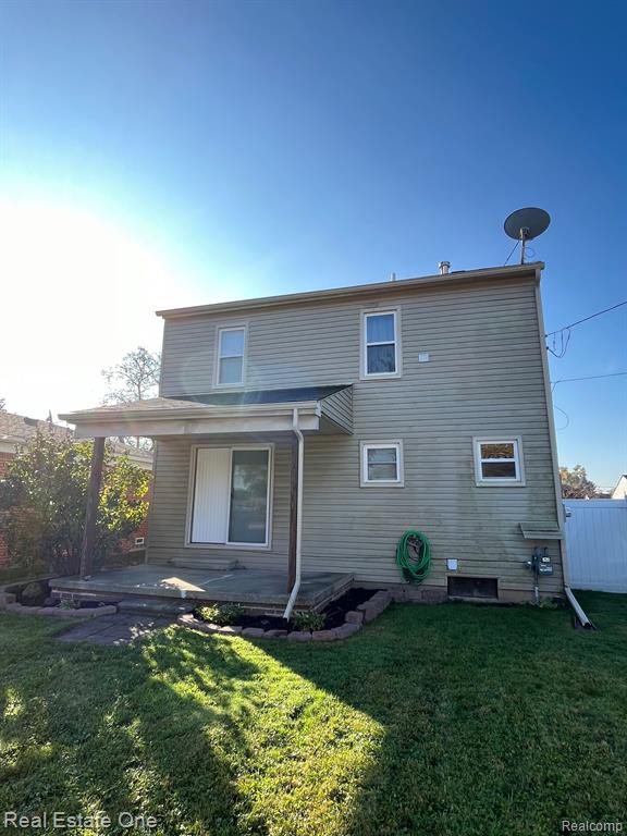 660 SAINT JOHNS Street, Wyandotte, MI 48192 — Photo 35