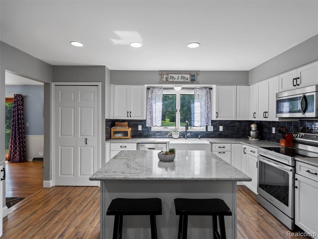 8497 Hickory Hill Drive, Grand Blanc, MI 48439 — Photo 10